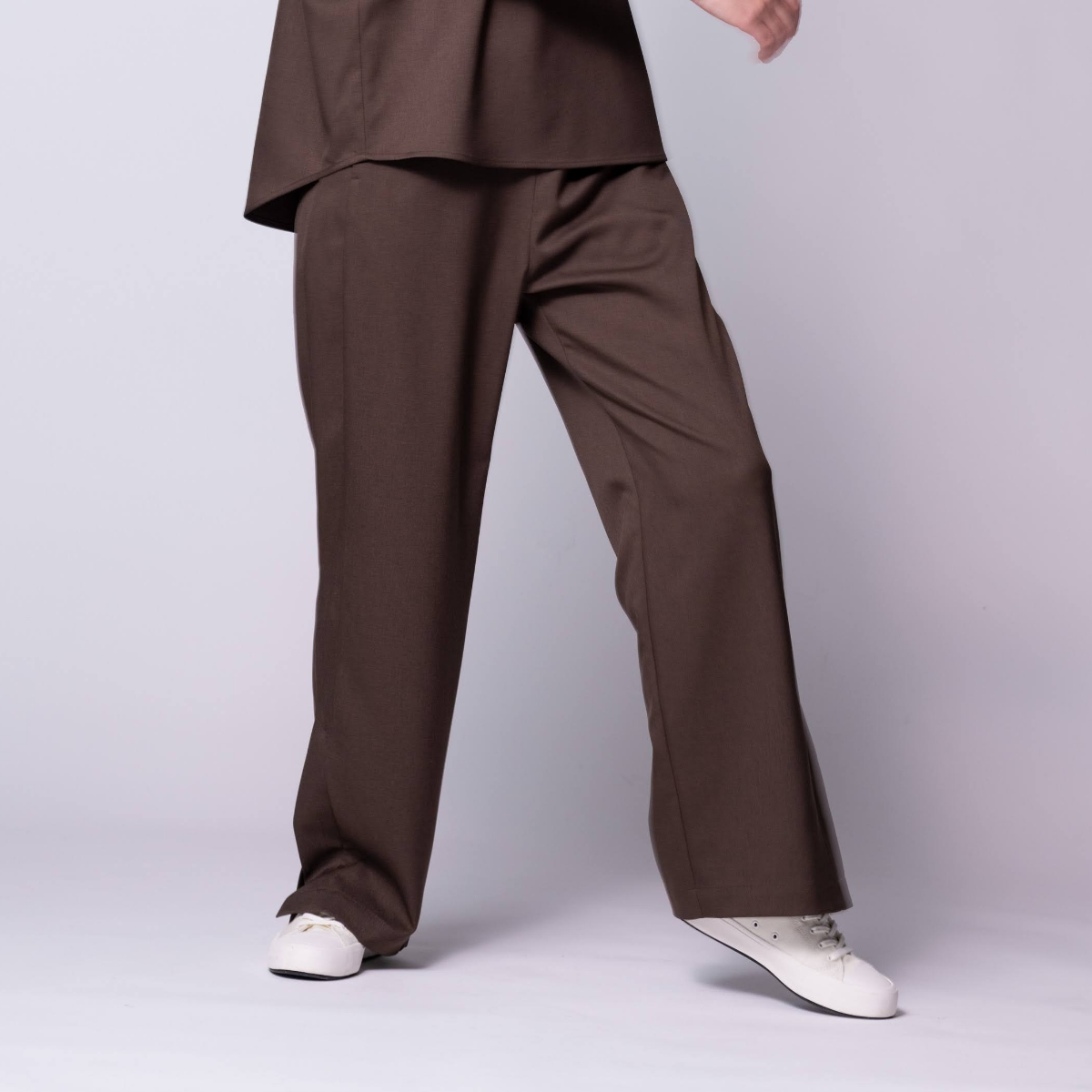 サイドスリットパンツ ダークブラウン M | 【公式】まつ毛エクステ商